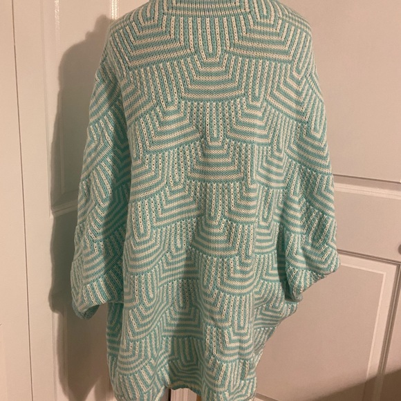 2-4-1 Francesca's Cardigans GREAT DEAL - Picture 12 of 14